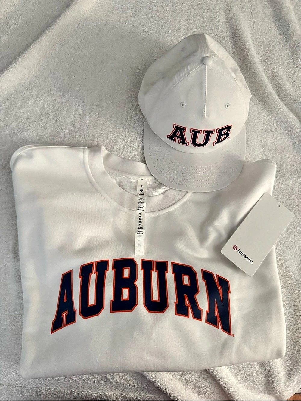 lululemon Auburn Perfectly Oversized Crew Sweatshirt White Size 6 NWT and AUB Ha